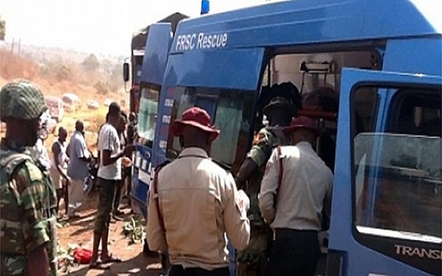 Three die as container falls on truck on Lagos-Ibadan expressway 