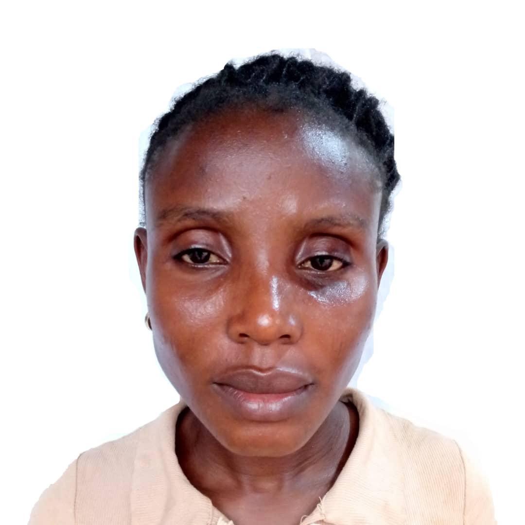 Woman runs away after alleged life threat from police officer