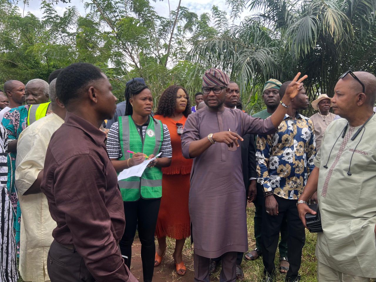 Idahosa inspects Iguobazuwa General Hospital, assures of government collaboration to boost healthcare