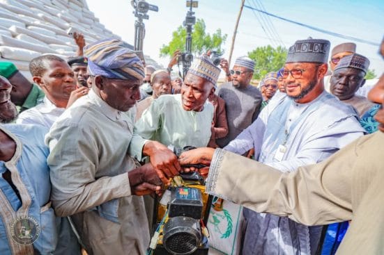 Dry season farming: Farmers receive fertilizer, farm inputs in Zamfara