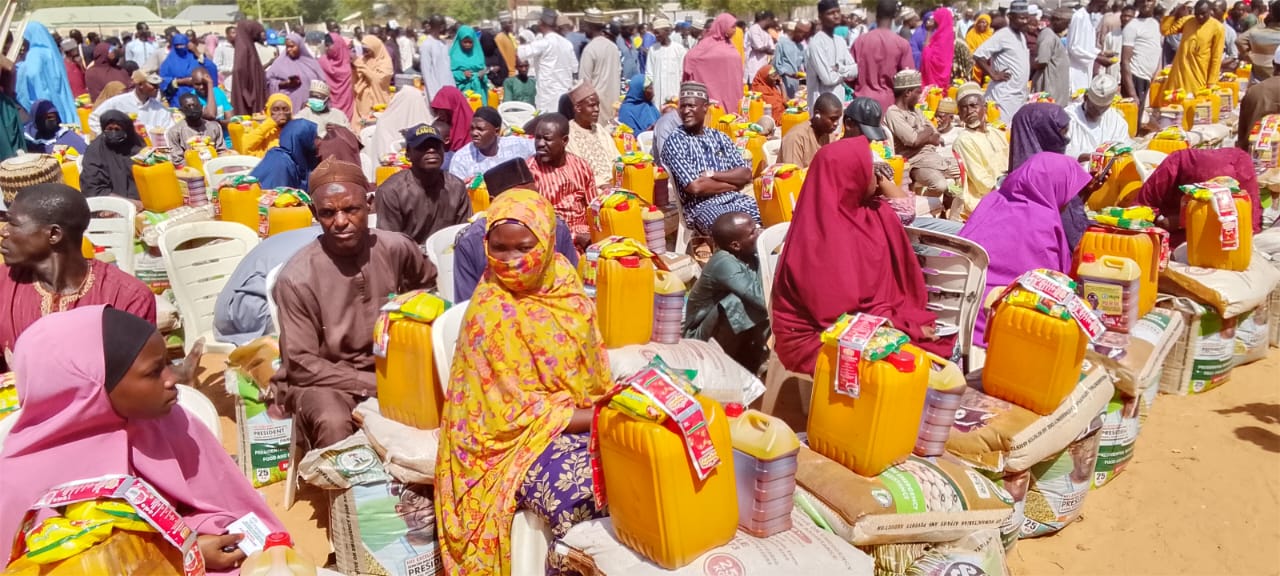 Gov Idris flags off FG’s distribution of food, Nutrition items to vulnerable in Kebbi