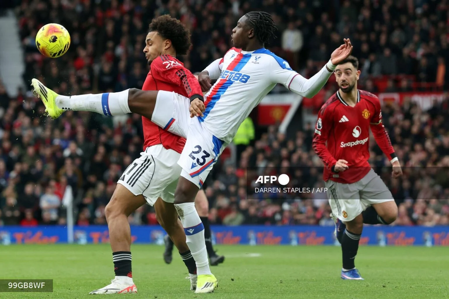 EPL: Man Utd beat Crystal Palace 2-1, move up to third