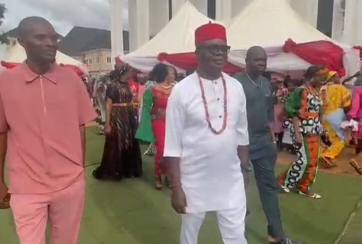 Ikebunwa donates ₦1 Million to support young girls, grants cash gift to 10 best-performing students at ‘One Girl, Two Skills’ graduation