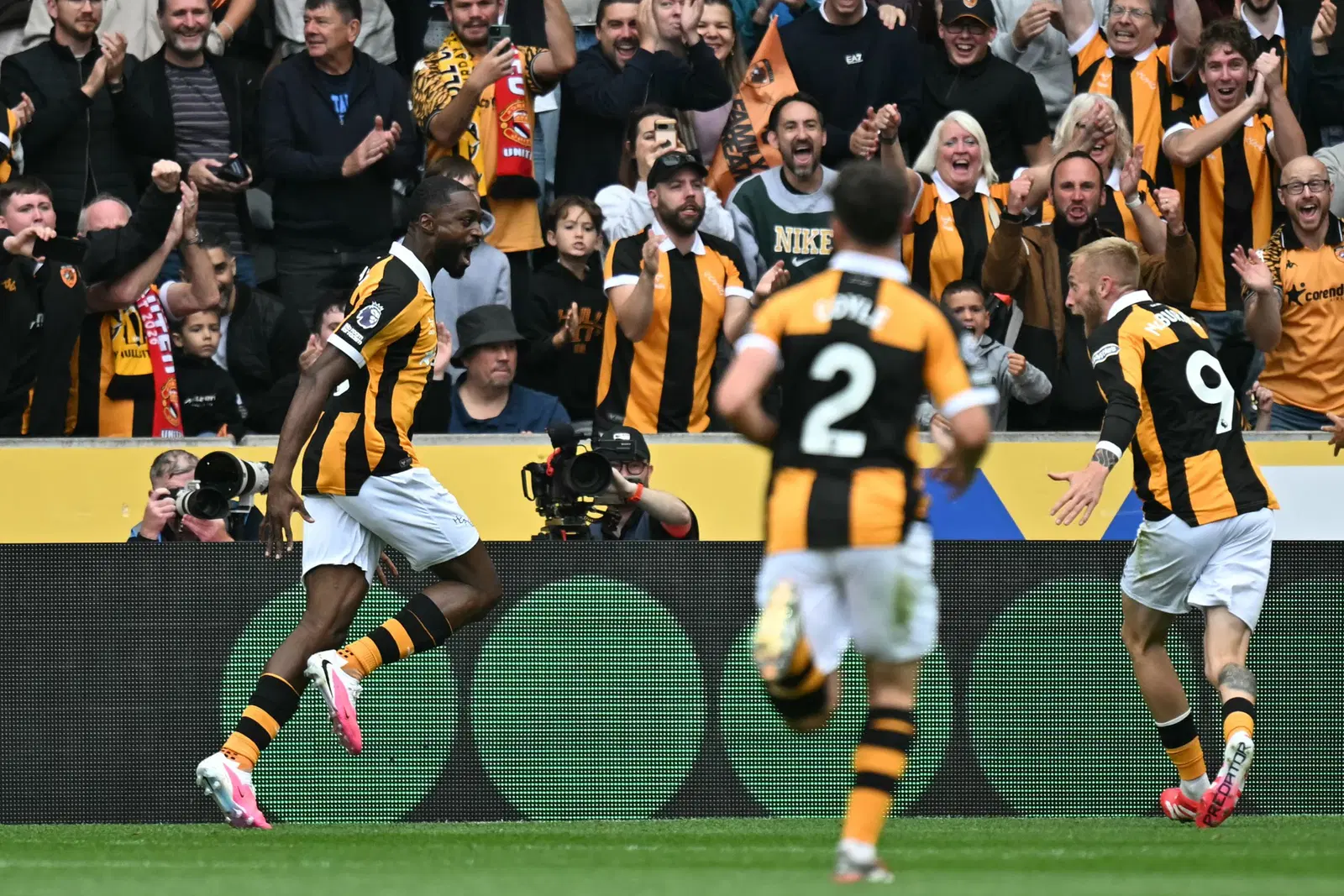 EPL: Semi Ajayi scores as Hull City beats Man United 2-0