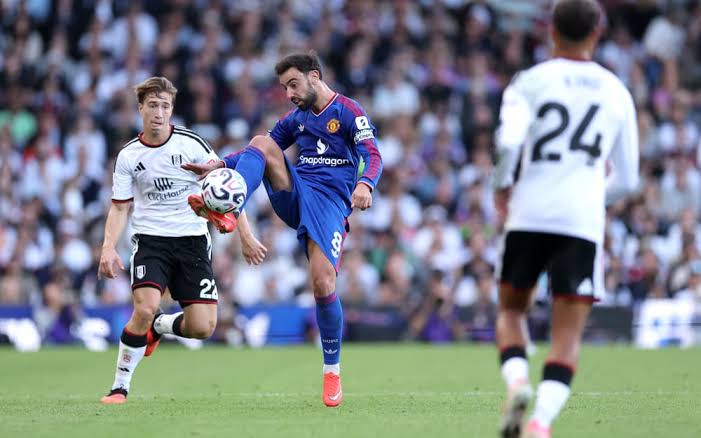 Cunha strikes late to spare Man Utd defeat at Fulham
