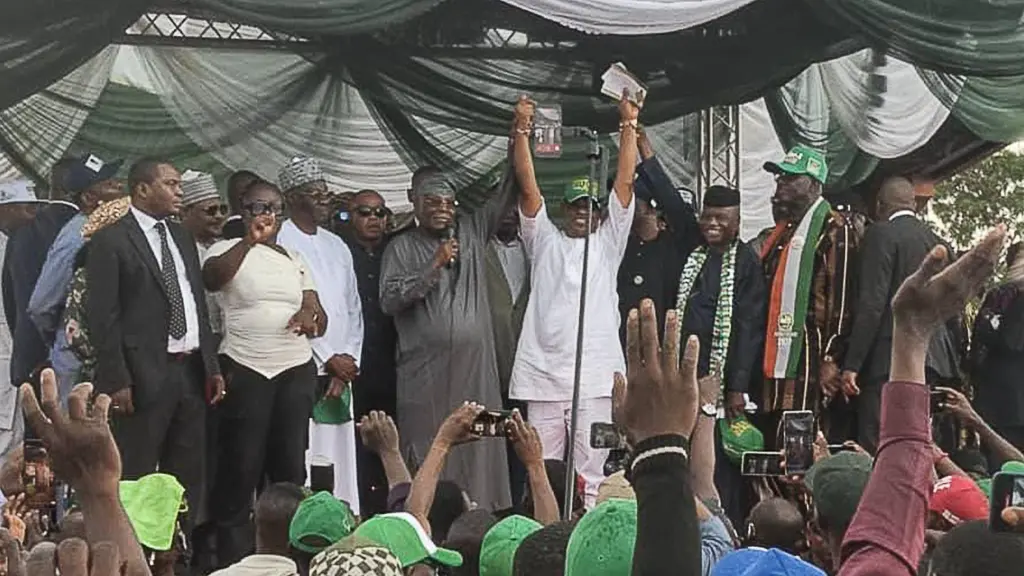 Atiku, Aregbesola receives Jegede, Other defectors to ADC in Ondo.