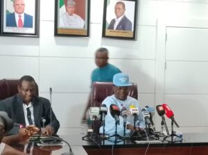 FG threatens contractors with EFCC, ICPC action over abandoned projects